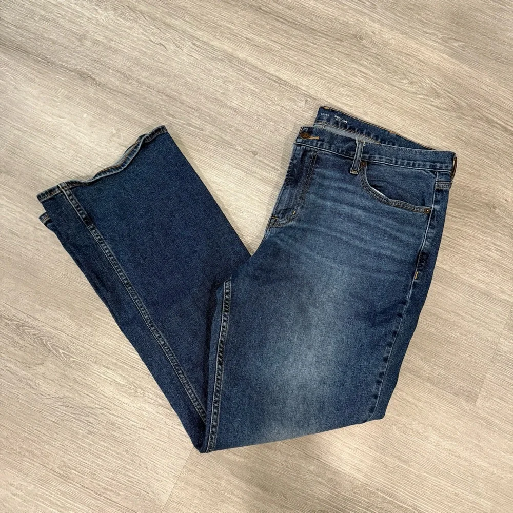 Old Navy Men's Relaxed Fit Dark Blue Jeans